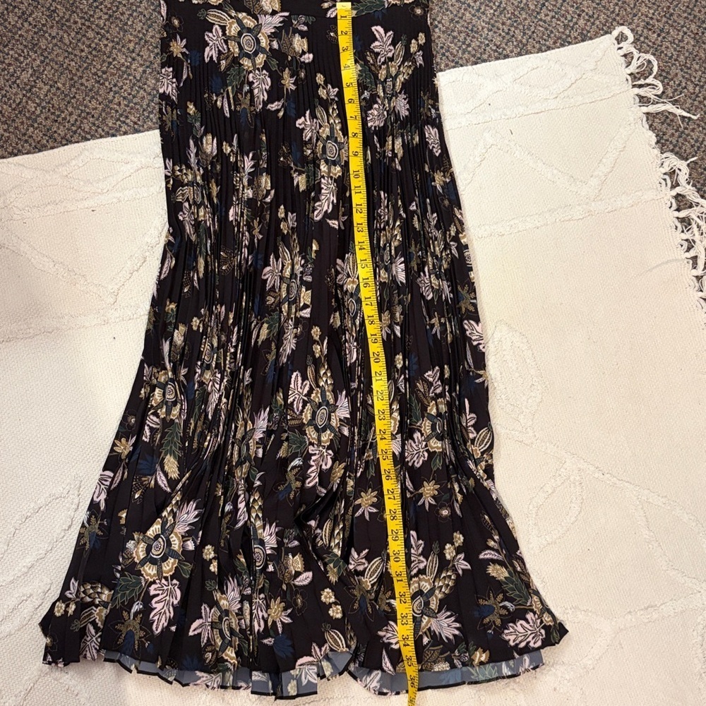 A.L.C. Williams Midi Floral Pleated Skirt size 10 - Picture 8 of 8